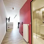 מלון דירות Timber One Boardinghouse 3*