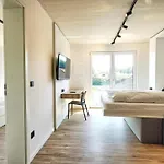 מלון דירות Timber One Boardinghouse