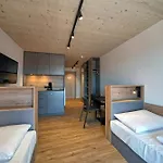 Timber One Boardinghouse דורפן