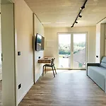 מלון דירות Timber One Boardinghouse