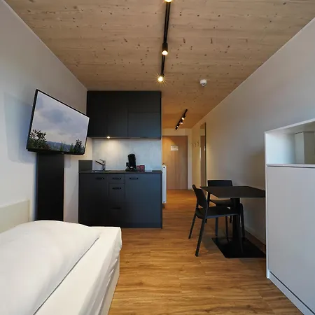 Timber One Boardinghouse 公寓式酒店 多尔芬