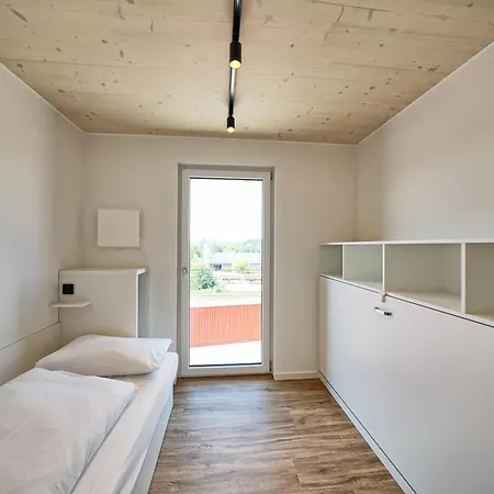 Timber One Boardinghouse 公寓式酒店