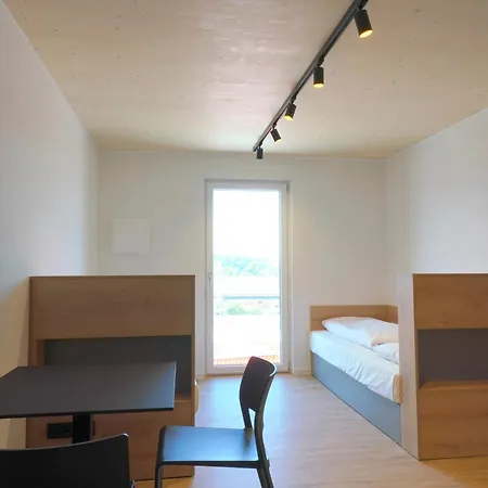 Timber One Boardinghouse 多尔芬