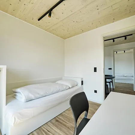 Timber One Boardinghouse 公寓式酒店 多尔芬
