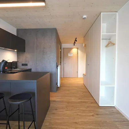 Timber One Boardinghouse 多尔芬