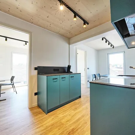 Timber One Boardinghouse 3* 多尔芬